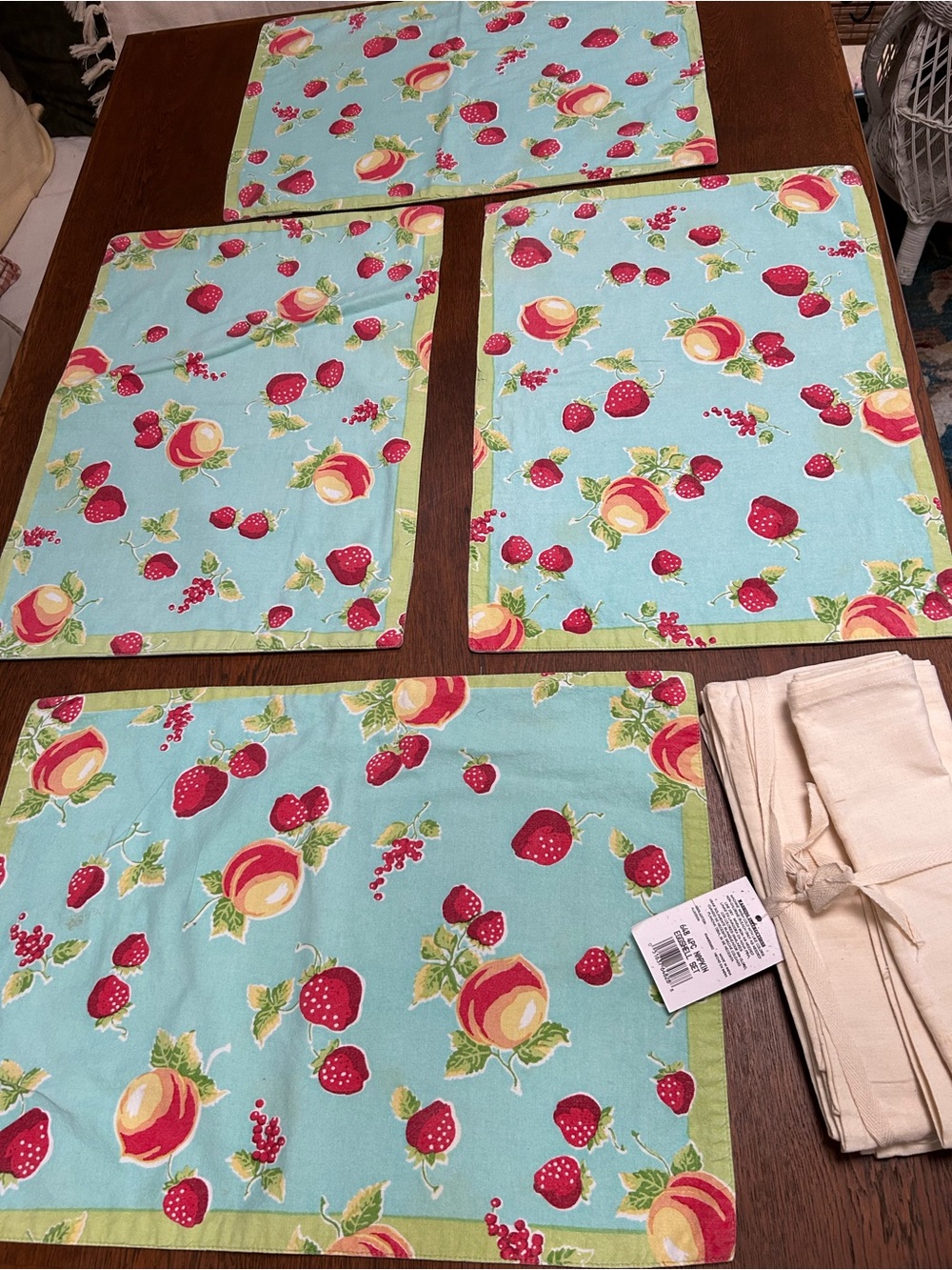 XOCHI vintage Blue Fruit strawberry/peach Print Cotton Placemats (4) w 4 napkins